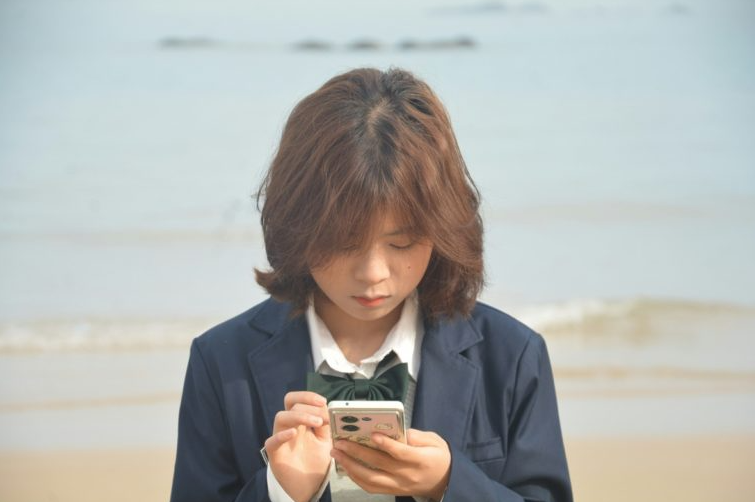 韓國禁學生上課用手機——學韓文單字與會話！