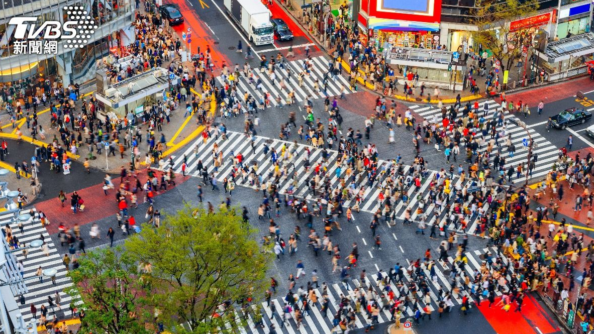 日本簽證費漲價！一起用日文學「觀光與政府政策」單字